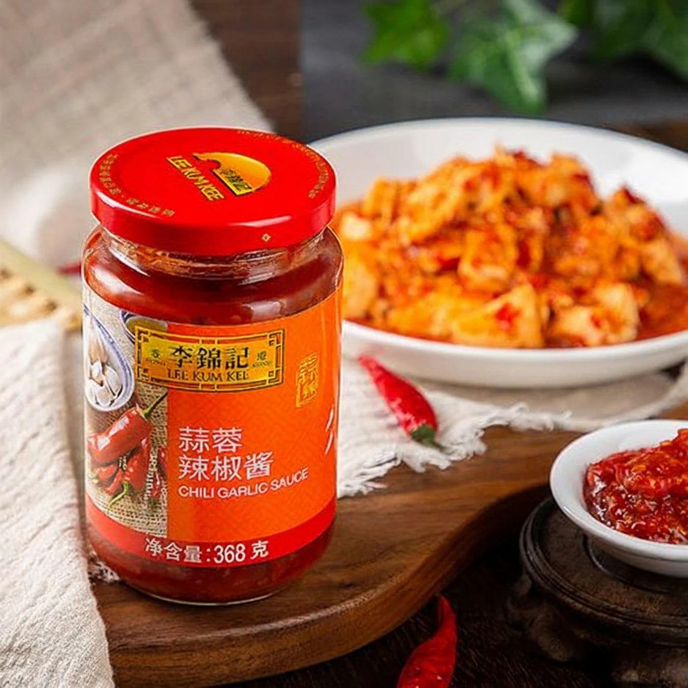 LEE KUM KEE Chili Knoblauch Sauce Chili Garlic Sauce Chili-Knoblauchsoße 368g